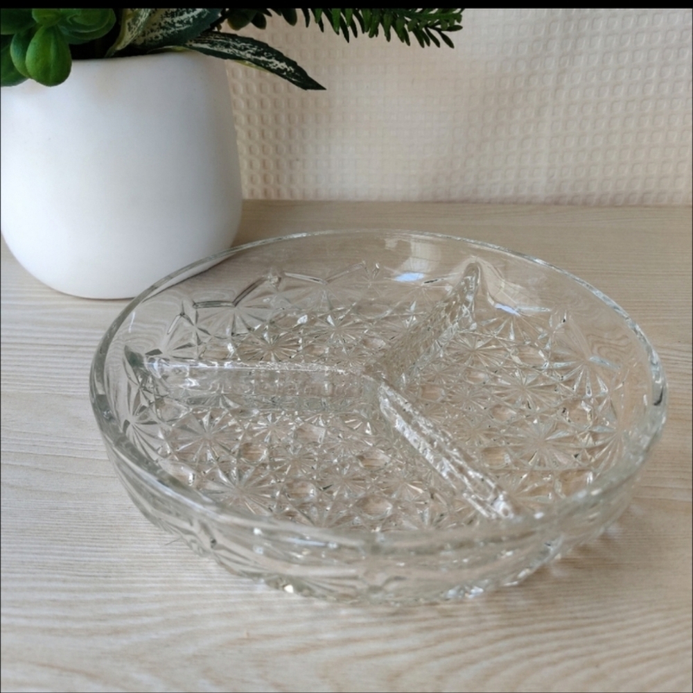 Vintage Pressed Clear Glass, Daisy and Buttons Patterned Divided Dish